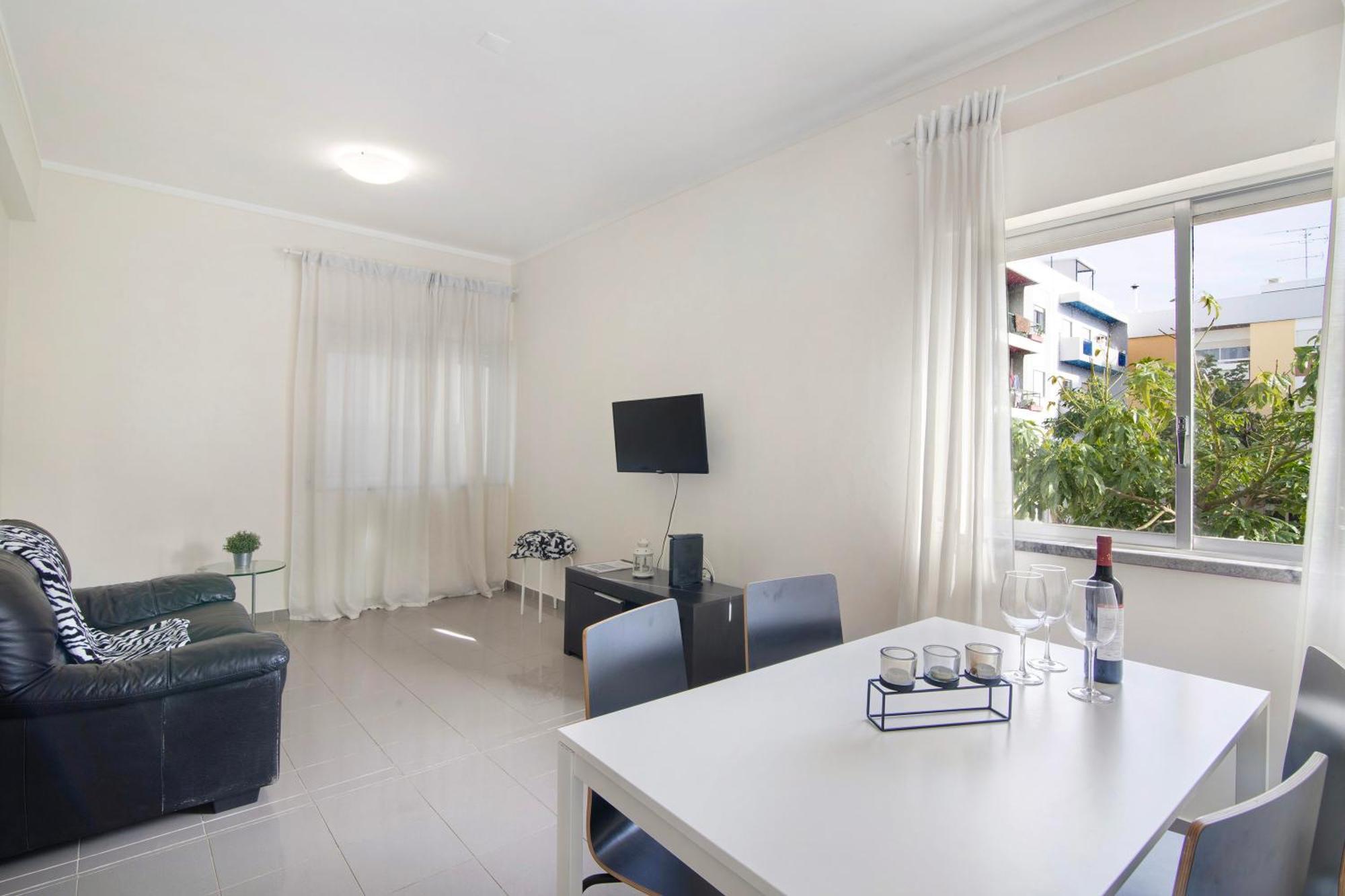 Matinhos House Apartment Faro Bagian luar foto